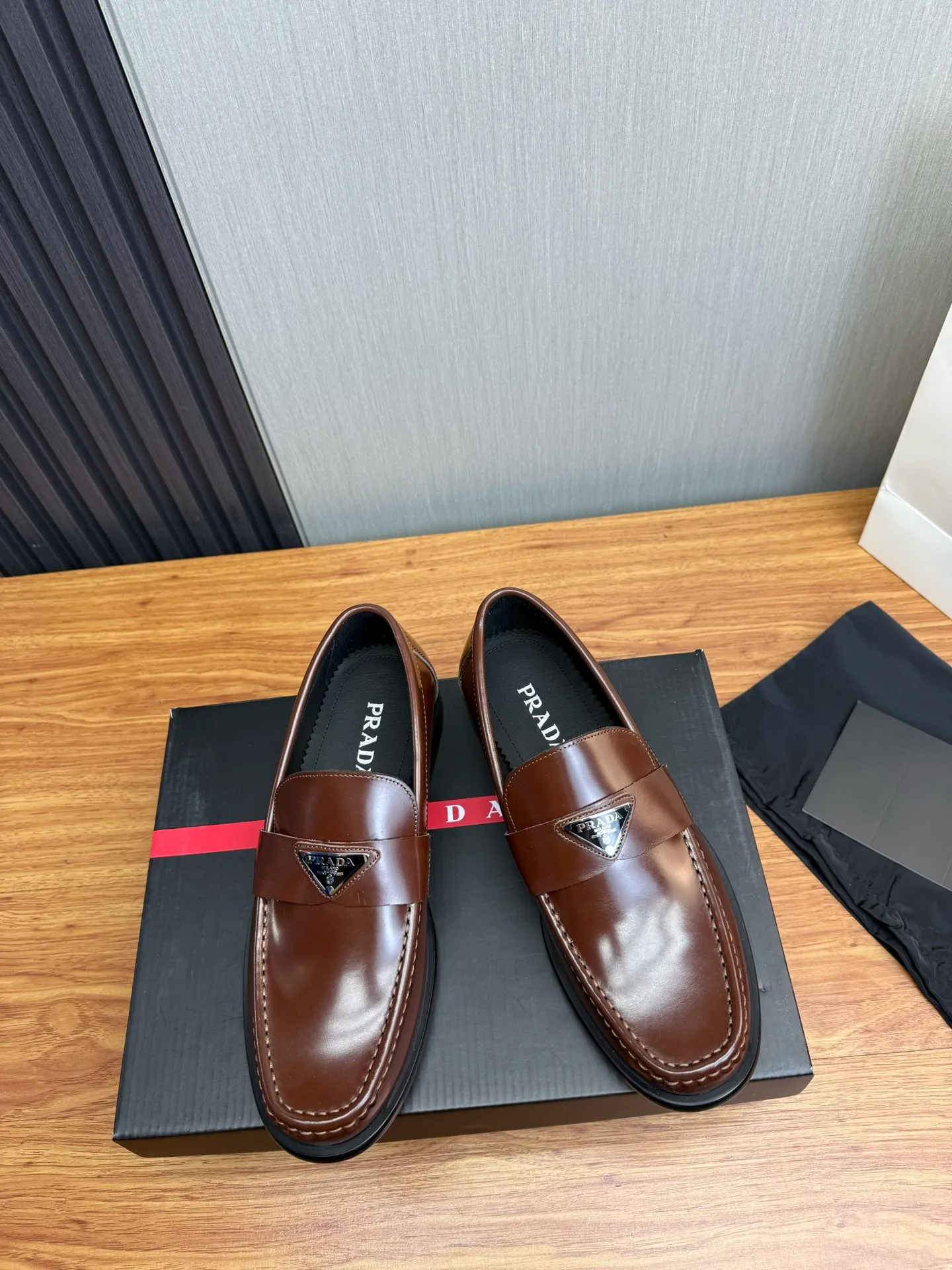 Factory price 580💰 ＰＲＡＤＡPrada. Men's business casual leather shoes, luxurious and noble👞All imported original brand leather materials, just to create a more comfortable wearing experience, upper: original cowhide. Frosted cowhide➕Imported full cowhide, original outsole✔️36-45 (45 non-returnable)